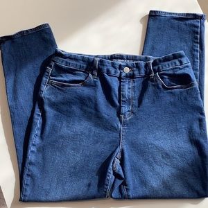 Chico’s Perfect Stretch Girlfriend Slim Ankle Jeans Size 10